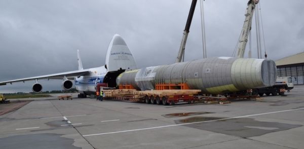 俄MC-21飞机进行机身静态测试 预计明年首飞